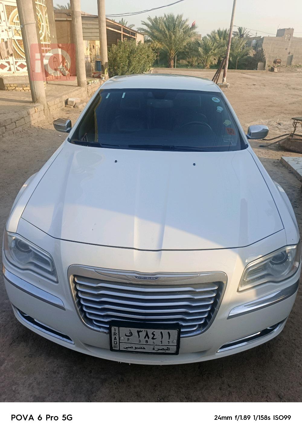 كرايسلر 300